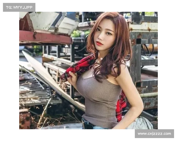 芒特新女友曝光 性感模特网红引发热议 颜值与魅力双双在线 芒特新女友曝光 性感模特网红引发热议 颜值与魅力双双在线